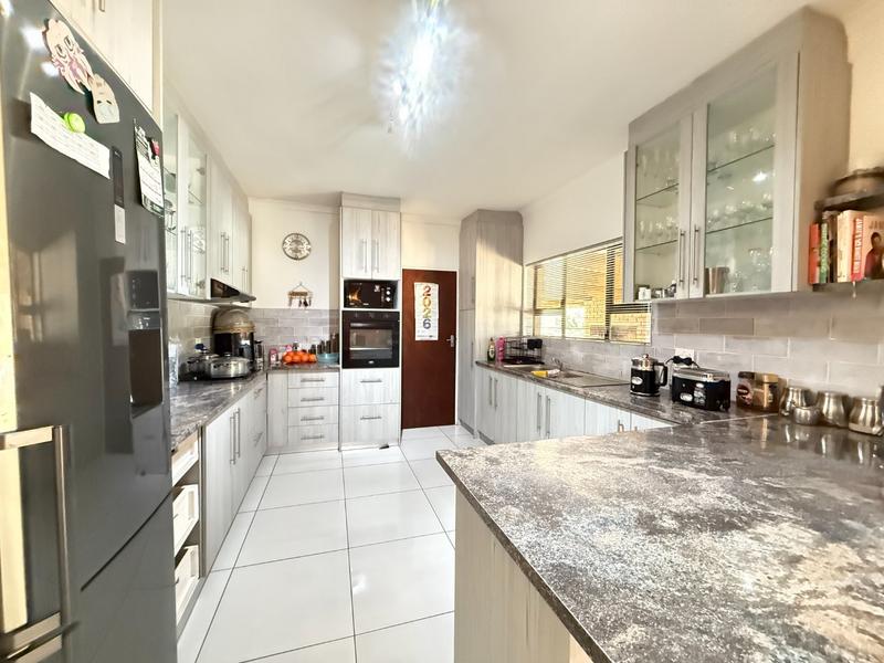 3 Bedroom Property for Sale in Die Wingerd Western Cape